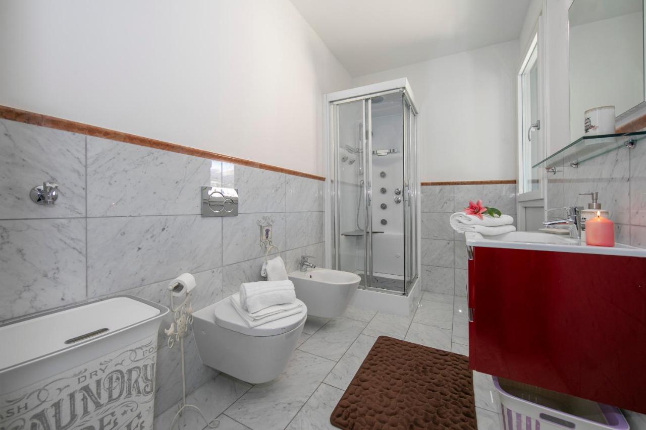 Ferienwohnung Panoramic Penthouse Lugano Exterior foto